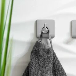 JARDIBRICODECO Crochet De Salle De Bain Auto-adhŽsif (2 Pcs.) -Treuil, cric, palan et accessoires Soldes Boutique 65716089 3